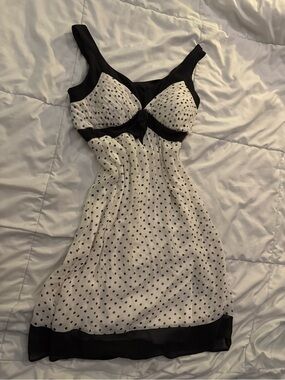 Signature by Sangria Black & White Polka Dot Chemise